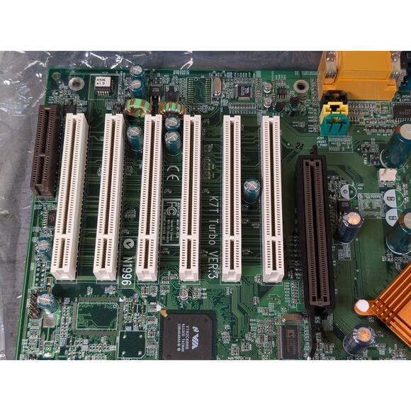 PARTS/REPAIR MSI K7T Pro2 ATX Motherboard Socket A AGP Universal 6 PCI KT133 v3 - Picture 4 of 14